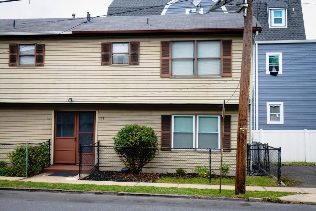 Great 2 Bedroom Condo,Free Parking,Easy Commute. アーヴィントン エクステリア 写真